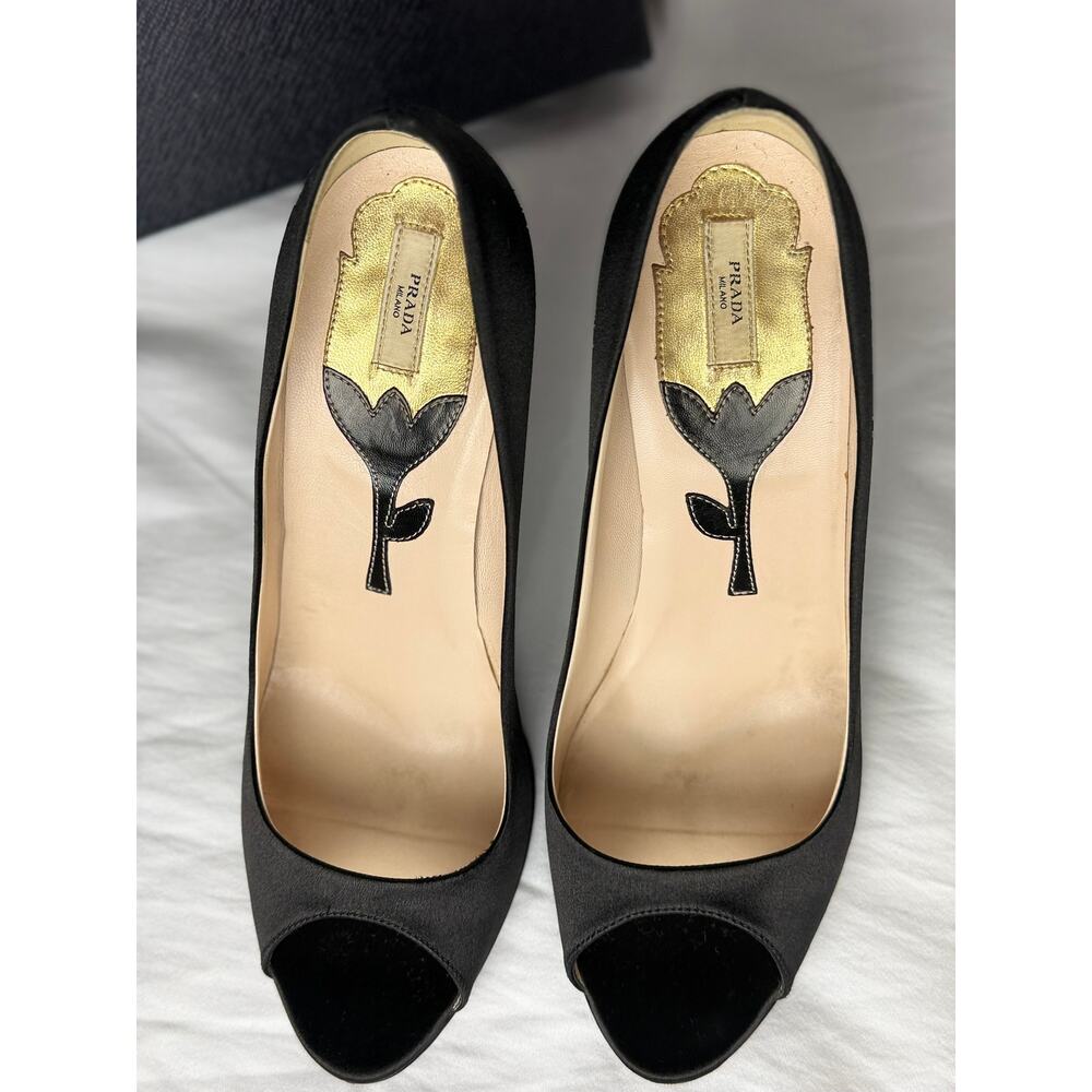 Prada SS 2008 Fairy Collection Raso Chic Flower Heel Pumps Size 40 - Picture 3 of 6